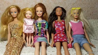 762. Книга от Barbie из 90-х о причёсках и аксессуары для кукольного туалетного столика.