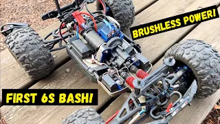 Brushless Traxxas Summit // VXL6s and 2200kv Velineon Motor // FIRST BASH on 6s