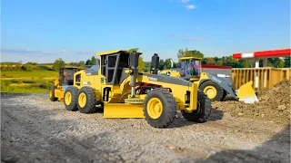 Road Grading With A Custom made RC Motor Grader In 1:16 Scale!