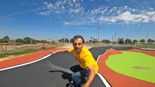 OLD SCHOOL Vs SURFSKATE en el PUMP TRACK