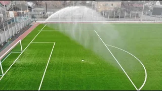 Система полива футбольного поля с искусственным покрытием