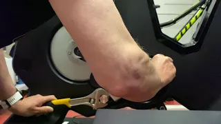 How to change the belt on a Tacx Neo Bike Smart