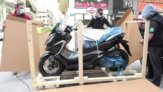 unboxing the new 2021 HONDA FORZA 350 (euro 5)