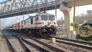 Ajni WAP 7 With 10103 Mumbai CSMT - Madgaon Mandovi Express #konkanrailway #indianrailway #wap7