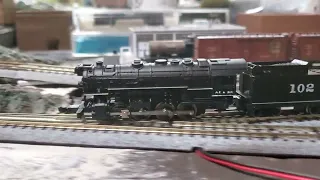 Atlas Rivarossi 0-8-0 n scale steam engine running