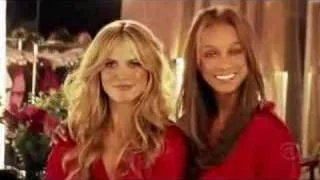 Victoria's Secret Fashion Show 2005 HD 2/5