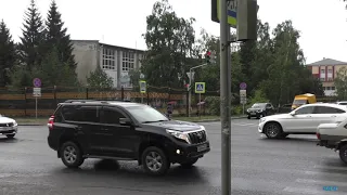 Вдоль забора бывшего БВВАУЛ