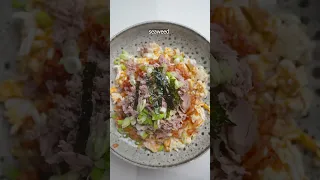 Lazy spicy tuna rice with egg