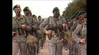 1985: German soldiers have a special ritual before they sing their songs