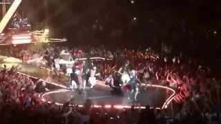 Madonna - Holiday (Live) @ Madison Square Garden NYC 9.16.15