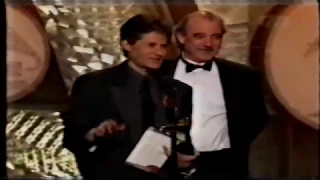 Grammy 1999 - Song Of The Year - Celine Dion - "My Heart Will Go On" [VHS]