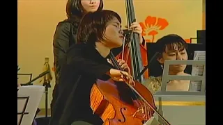 25-yr old Han-Na Chang plays Vivaldi Largo (2008)