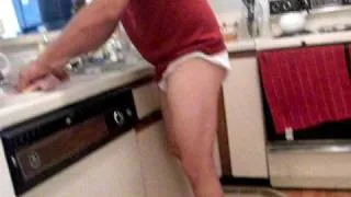 Peruvian with no pants gives cooking lesson