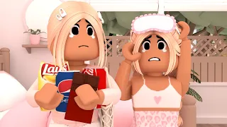 April got her FIRST PERIOD!? *Puberty* || Bloxburg roleplay *WITH VOICES*