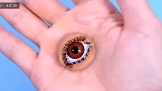 My Reaction to Jessie and Mike: Eye Grows on Hand Surprise
