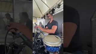 Groove do sertão com César Menotti e Fabiano. Conga guiro clave bongô castanhola.