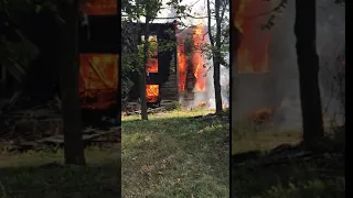 В Твери вновь горит Первомайское пепелище