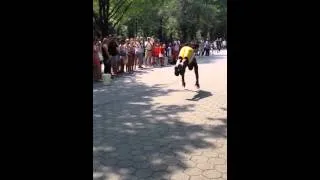 Central Park street performer completely Flips Out!