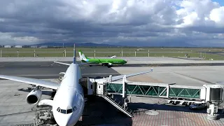 Timelapse of Cape Town International Airport.