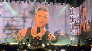 Robbie Williams - Angels / My way. 4K Live at British Summer Time, Hyde Park, London, UK!