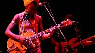 Fatoumata Diawara live: Sowa @ Korzo Theater Den Haag 11 May 2012!