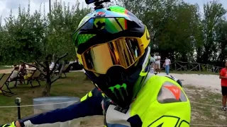 L'adrenalinico allenamento di Valentino Rossi con il flat track, sulla pista del VR46 ranch