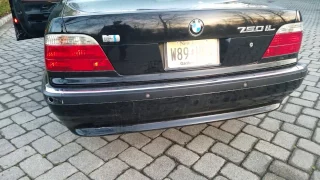 E38 BMW 750iL (V12) with muffler delete