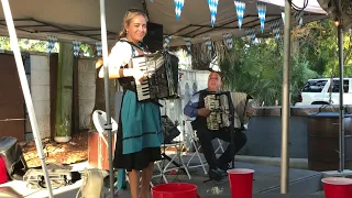 Domino French Waltz Demo by Dueling Accordions