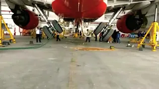 Aircraft landing gears extension and retraction testing