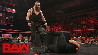 Roman Reigns and Braun Strowman sign their WWE Fastlane contract: Raw, Feb. 27, 2017