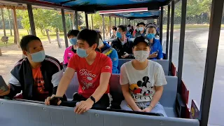 Tour guide Liu Shiwen takes crew members on a tour of the zoo