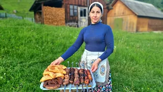 An amazing woman lives alone among incredible nature!! Cooking mountain dinner