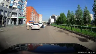 Lexus в Мерина. Утро явно не задалось.