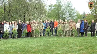 Висадка дерев у пам'ять про загиблих студентів Університету у російсько-українській війні