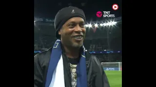 Messi y Ronaldinho se reencontraron en una cancha