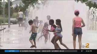 New Yorkers stay cool on day 6 of heat wave