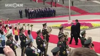 Китайский военный оркестр встретил Путина «Катюшей» в Пекине