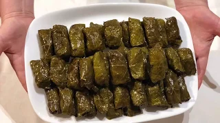 Japrak me gjethe rrushi receta tradicionale - Stuffed Grape Leaves With Rice and Herbs