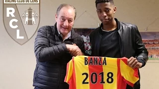 Simon Banza signe pro...