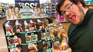 NEW WWE WRESTLEMANIA DISPLAY & MONDAY NIGHT WARS ELITE TOY HUNT!