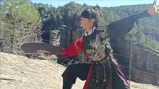 Kung Fu Wudang’s fan  Style with Yiting Wu Xiaoyao 武当逍遥扇