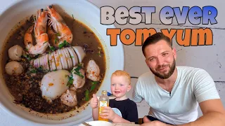 These could be my FAVOURITE EVER TOM YUM NOODLES 🇹🇭🍜 5 Minute Fridays Ep.4 in Chonburi Thailand
