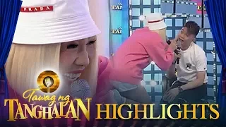 Tawag ng Tanghalan: Vice Ganda suddenly offers Vhong new shoes