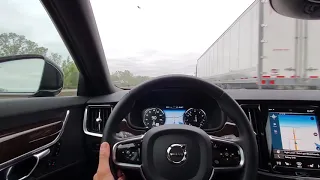 2020 Volvo S90 T6 AWD - Highway Driving