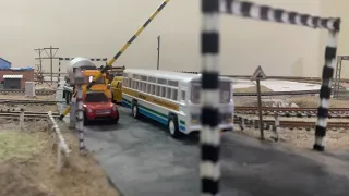 TRAFFIC AT LEVEL CROSSING | MINIATURE MODEL | INDIAN RAILWAY HO SCALE MODELS | ICF AND LHB COACHES