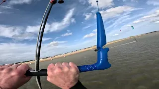 Kitesurfing Southend Uncle Toms 07.04.2024