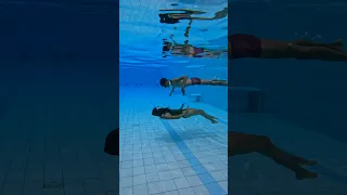 Underwater NO FINS tandem swim 💙