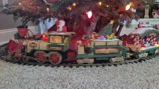 BA&F Short: Small Christmas Tree Display ft. New Bright Holiday Express 380 Limited Edition