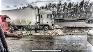 DAF заехал на отбойник!😱 Дорожники собирают пробки!