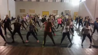 ZUMBA®Fitness - Duele el corazón - Enrique Iglesias Ft. Wisin